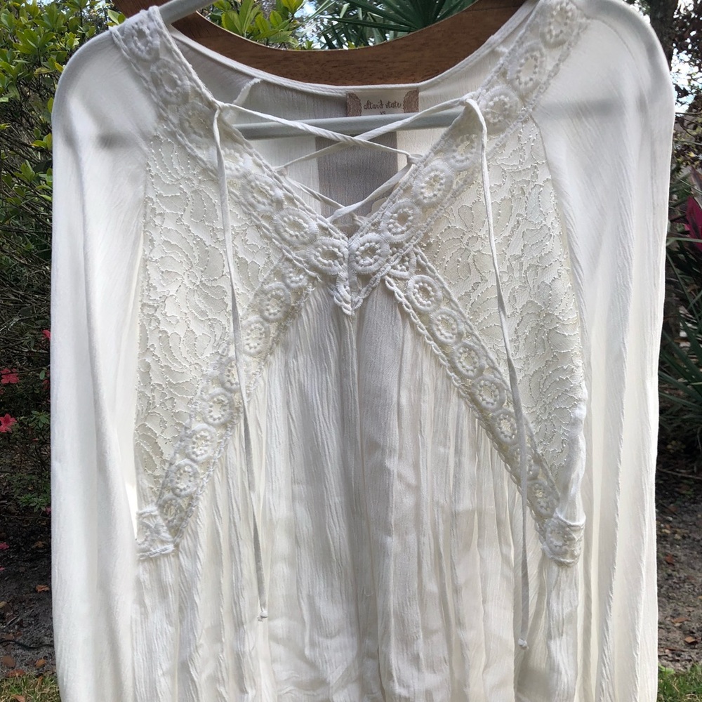 NWT Altar’d State size XS white long sleeve embroi